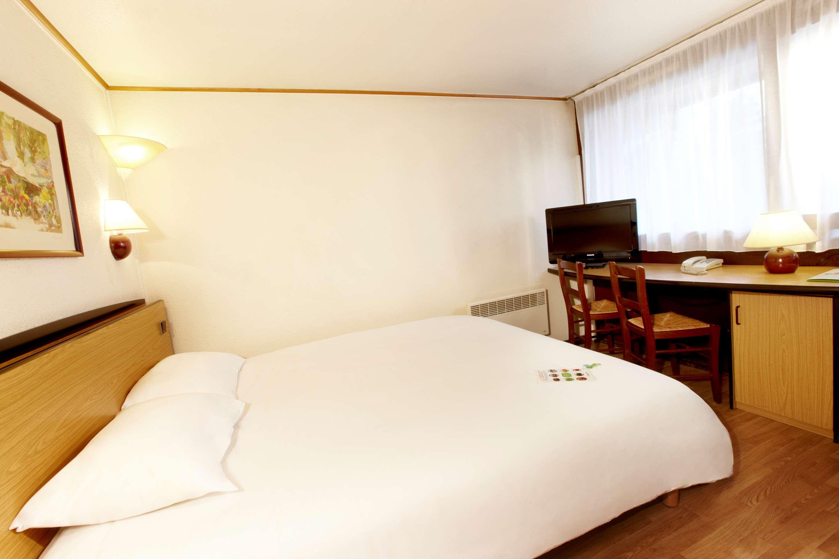 Hotel Campanile Grenoble Sud - Seyssinet Exterior foto